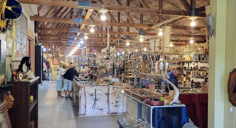 The Historic Totem Village (Chippewa Totem Village) - From Web Listing (newer photo)